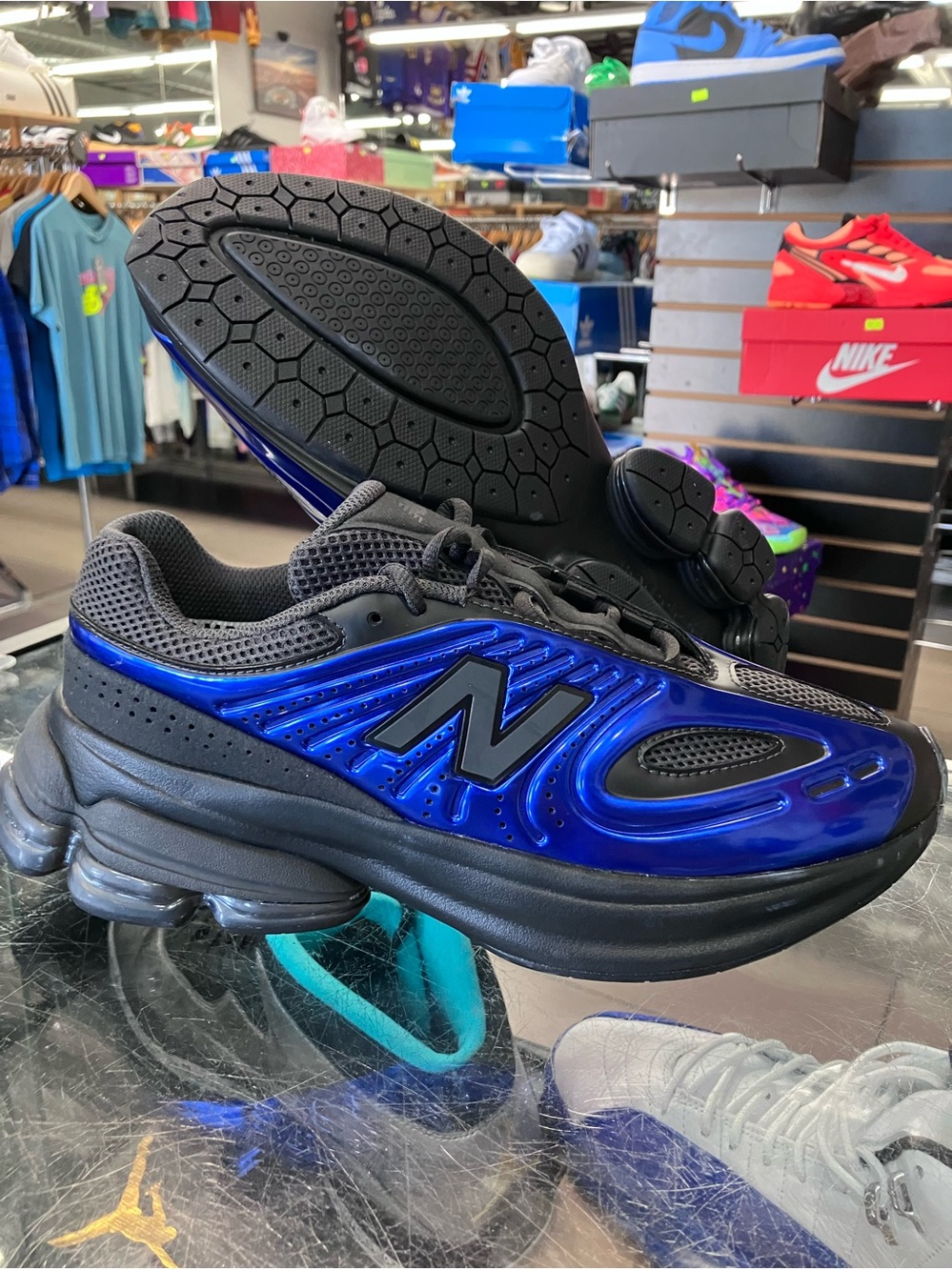 New Balance 5030 Metallic Blue Size 9.5 - Picture 7 of 8